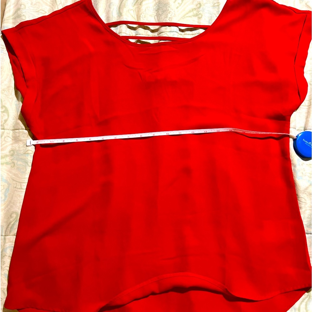 Ladies Pink Rose, Red Blouse. 100% Polyester. Large.
